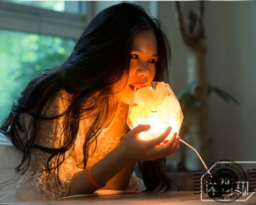 彩鹽幾何水晶燈罩鹽燈設計款