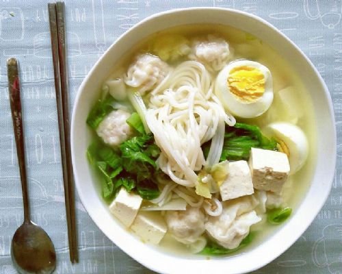 青菜豆腐泡麵